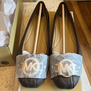 Brand New Michael Kors ballet flats